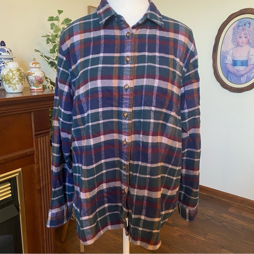 LL Bean • Women’s Medium P • Organic Cotton Flannel Shirt • Plaid Button Front - Picture 2 of 8